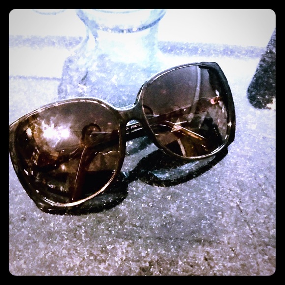 CHANEL Accessories - Chanel Oversized Sunglasses Retail $565